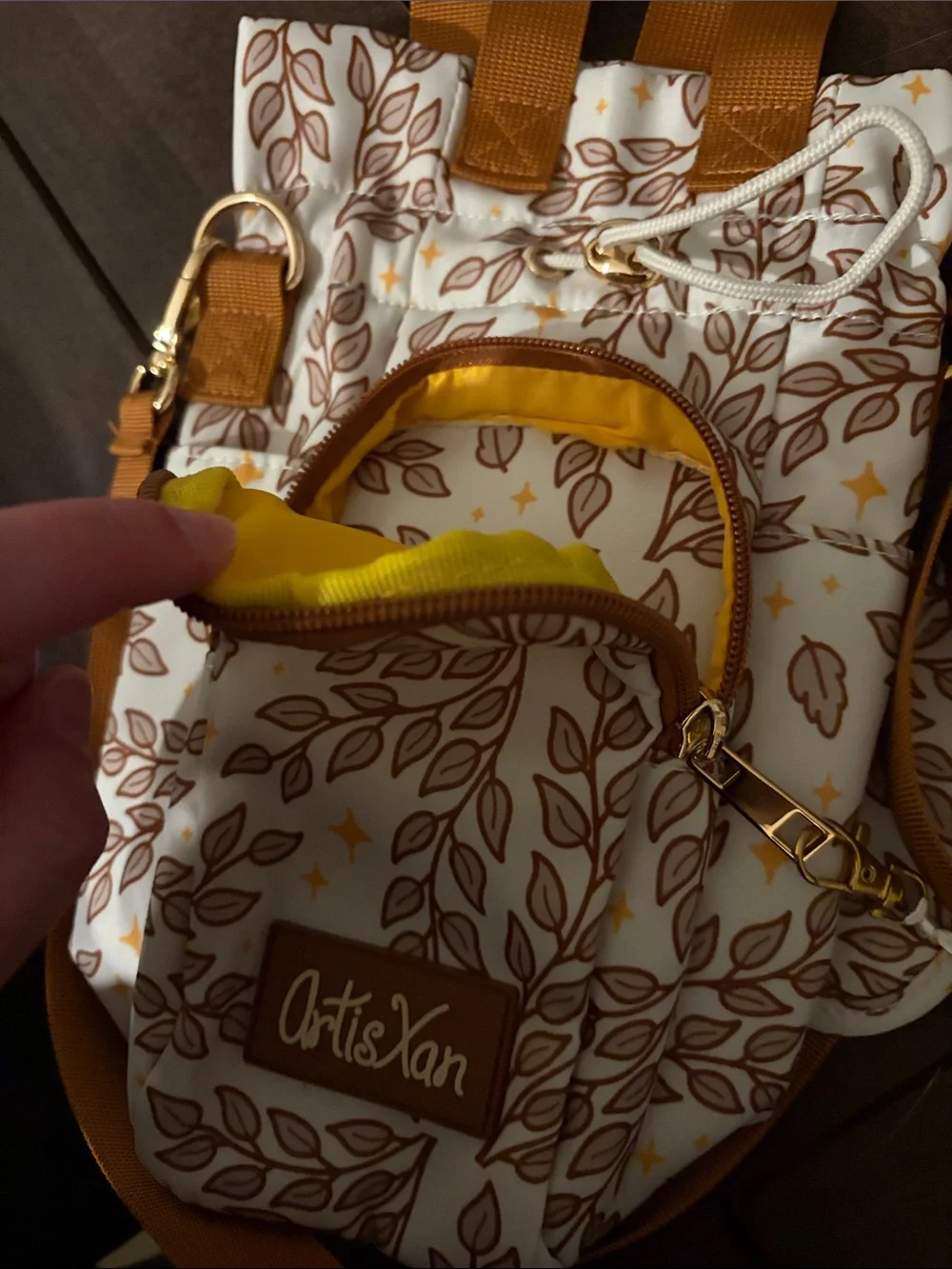 Artisan Cream and Tan Leaf-Print Crossbody Water Bottle Tote